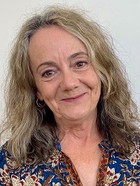 Katherine Scholes 